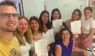 参加者限定の奨学金が<br />もらえます スペイン留学フェアに参加する優良スペイン語学校から参加者限定で奨学金を提供されます。
奨学金を利用してお得にスペイン留学を実現してください。